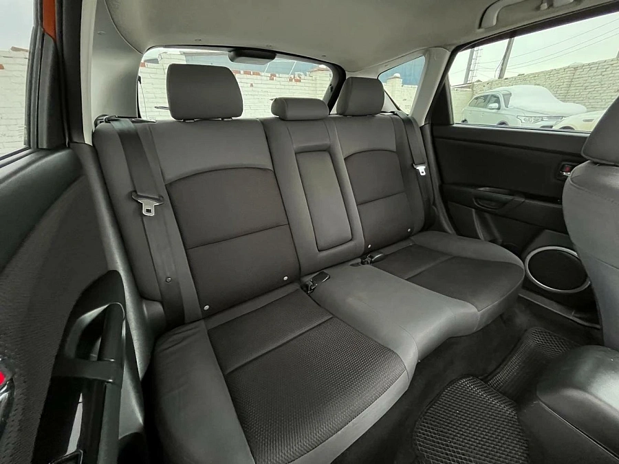 Mazda 3, 2008г., передний привод, механика