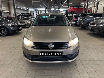 Volkswagen Polo, 2018г, передний привод, автомат