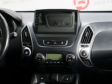 Hyundai Tucson, 2011г, передний привод, автомат