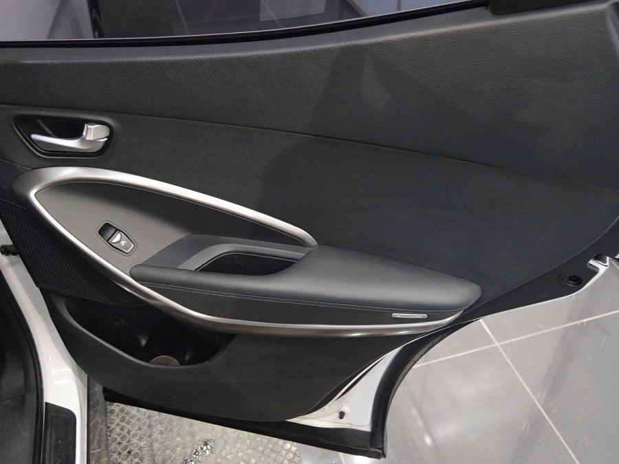 Hyundai Santa Fe, 2015г., полный привод, автомат