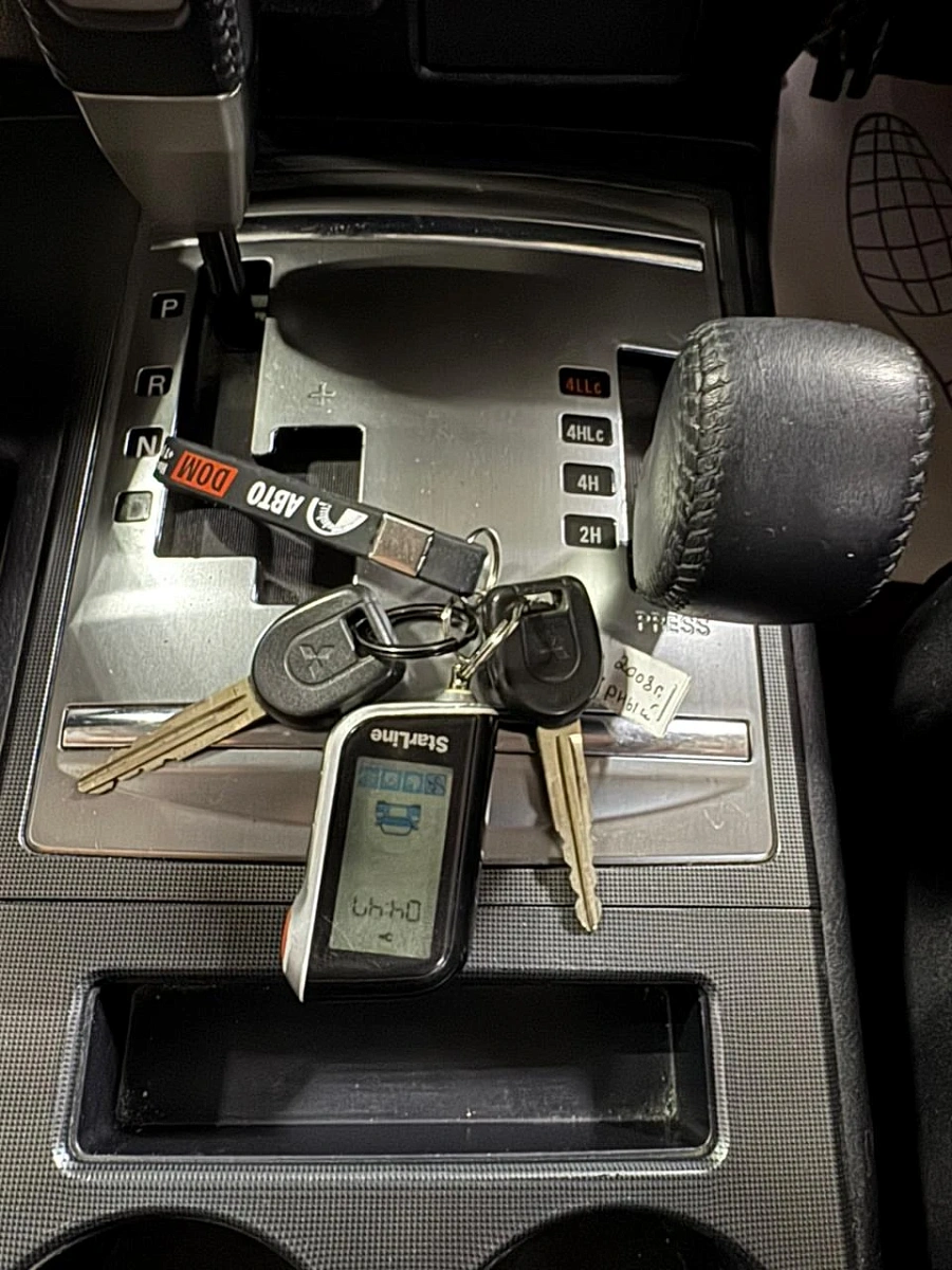 Mitsubishi Pajero, 2008г., полный привод, автомат