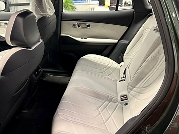 Geely Galaxy Starship 7, 2025г, передний привод, робот