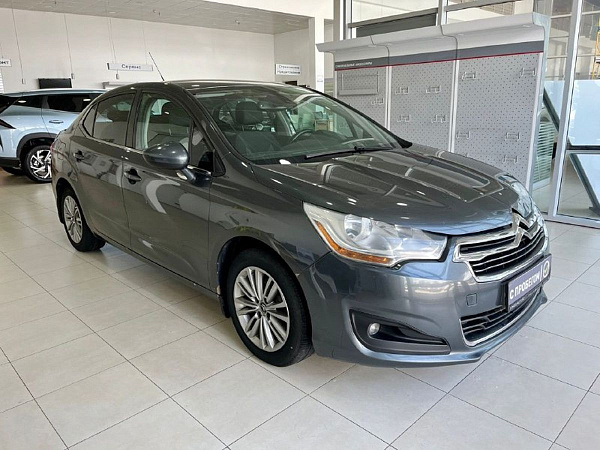 Citroen C4, 2015г., передний привод, автомат