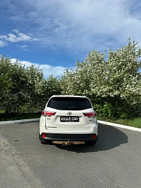 Toyota Highlander, 2015г, полный привод, автомат
