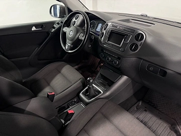 Volkswagen Tiguan, 2015г, передний привод, механика