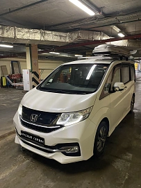 Honda Stepwgn, 2016г, передний привод, вариатор