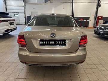 Volkswagen Polo, 2018г, передний привод, автомат