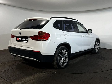 BMW X1, 2011г., задний привод, автомат
