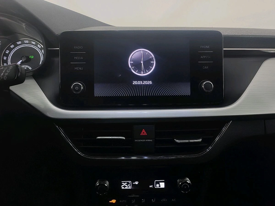 Skoda Rapid, 2021г., передний привод, робот