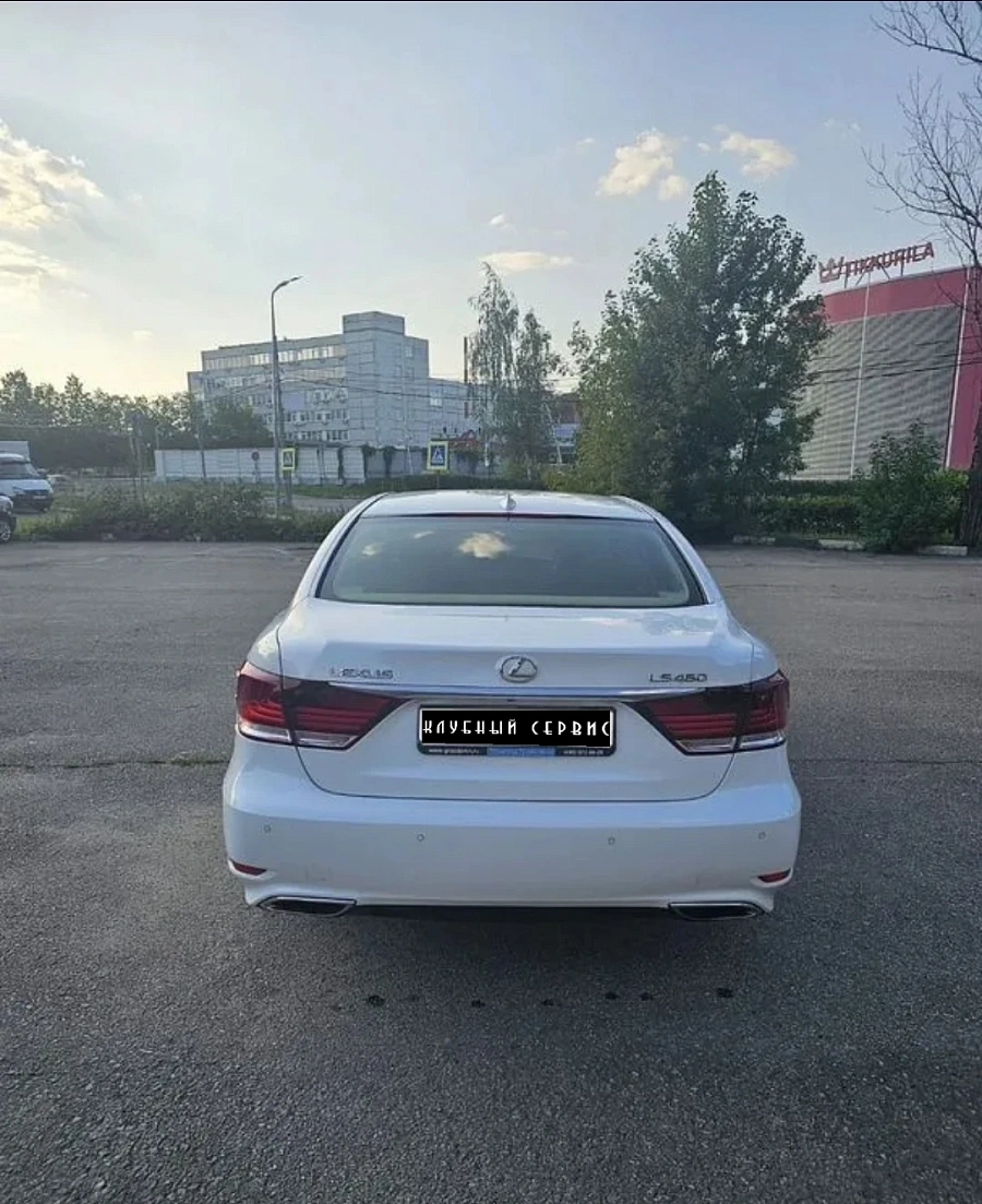 Lexus LS, 2014г., полный привод, автомат