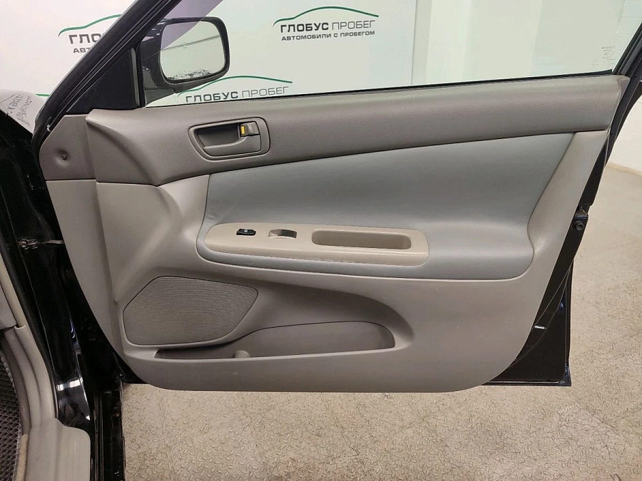 Toyota Camry, 2001г., передний привод, автомат
