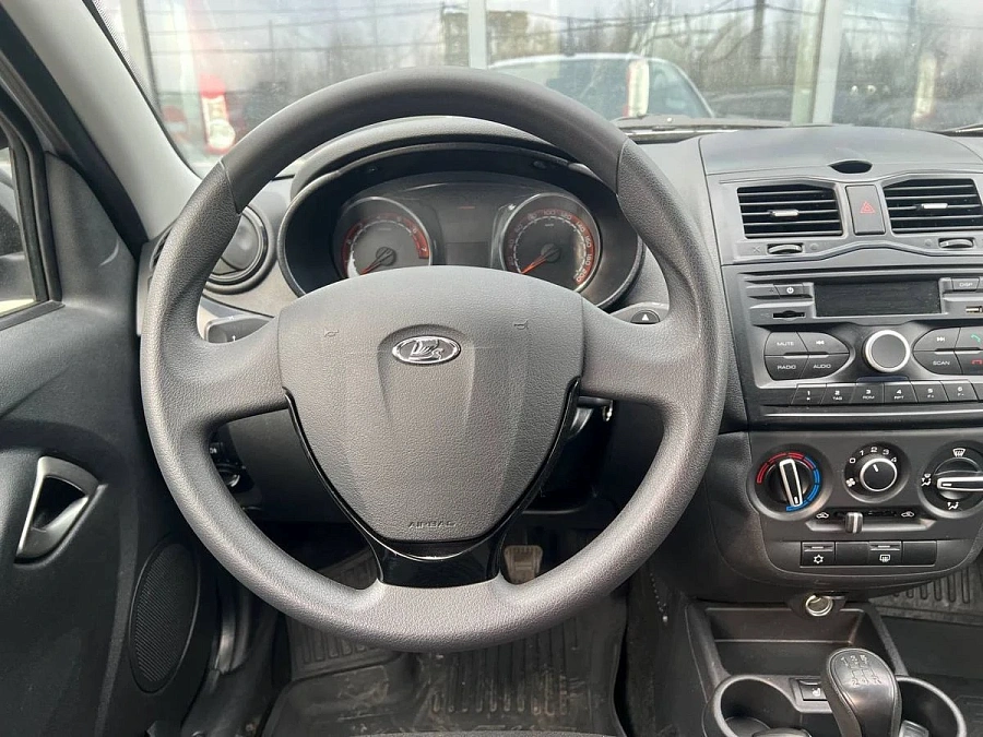 Lada (ВАЗ) Granta, 2023г., передний привод, механика