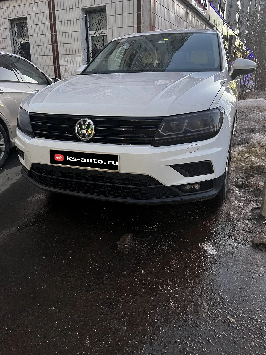Volkswagen Tiguan, 2020г., передний привод, робот