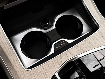 BMW X7, 2025г, полный привод, автомат