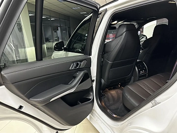 BMW X5, 2024г, полный привод, автомат