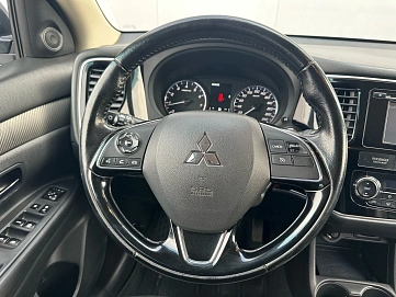Mitsubishi Outlander, 2015г, полный привод, вариатор