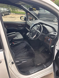 Toyota Esquire, 2019г, передний привод, вариатор