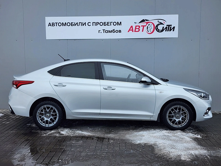 Hyundai Solaris, 2019г., передний привод, автомат