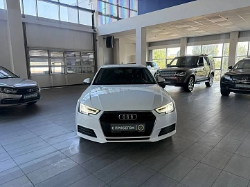 Audi A4, 2019г, передний привод, робот