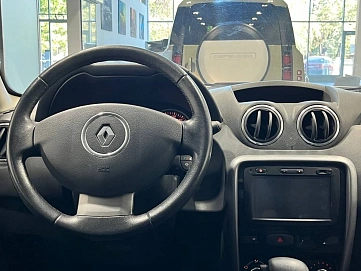 Renault Duster, 2013г, передний привод, автомат
