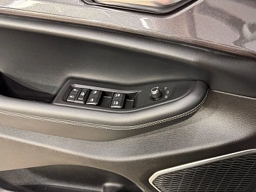 Jeep Grand Cherokee, 2021г, задний привод, автомат