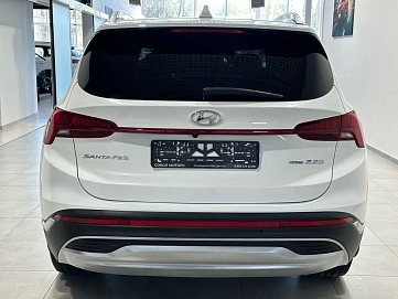 Hyundai Santa Fe, 2021г, полный привод, робот