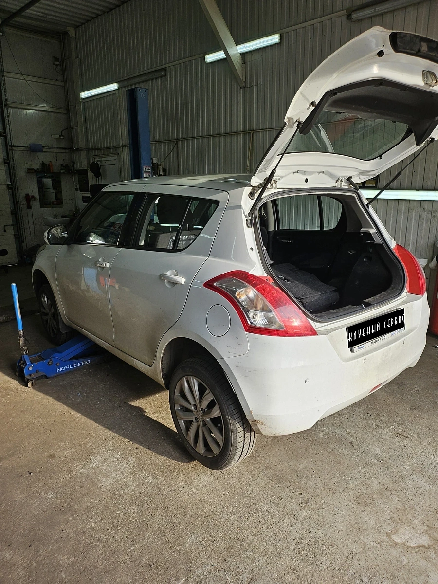 Suzuki Swift, 2013г., передний привод, автомат