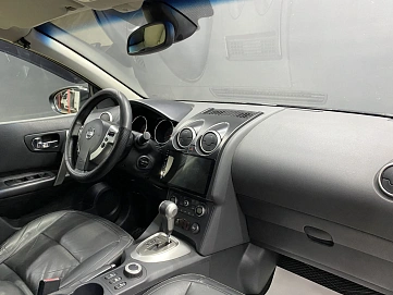 Nissan Qashqai, 2008г, передний привод, вариатор