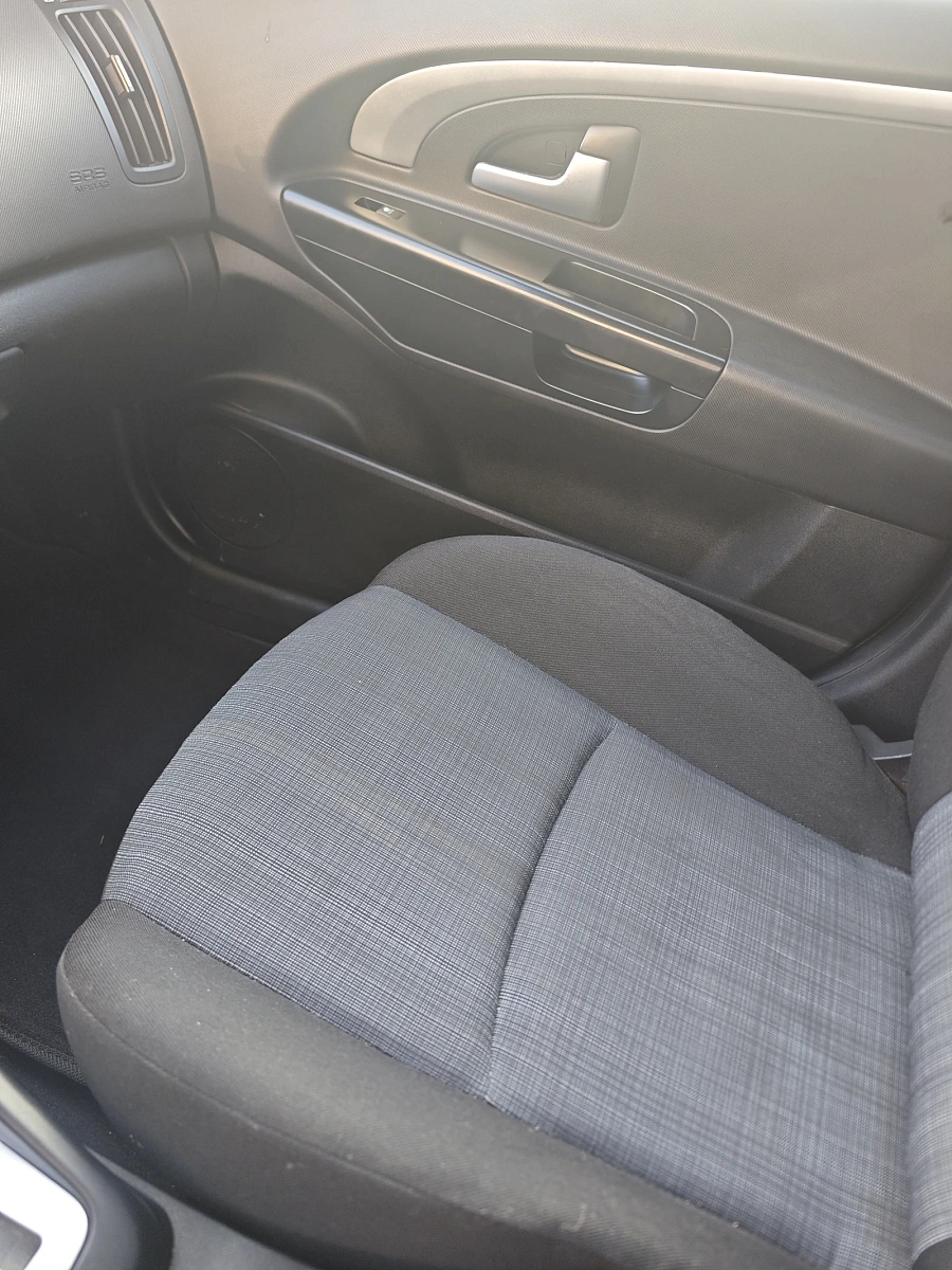 Kia Ceed, 2010г., передний привод, автомат