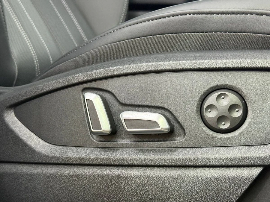 Audi , 2025г., полный привод, робот