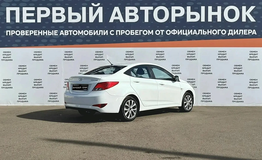 Hyundai Solaris, 2015г., передний привод, автомат