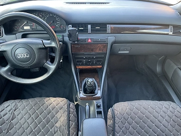 Audi A6, 2000г, передний привод, механика