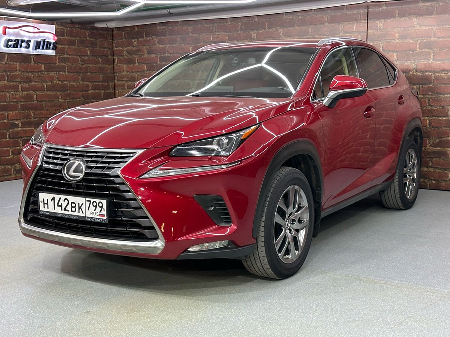 Lexus NX, 2017г., полный привод, вариатор