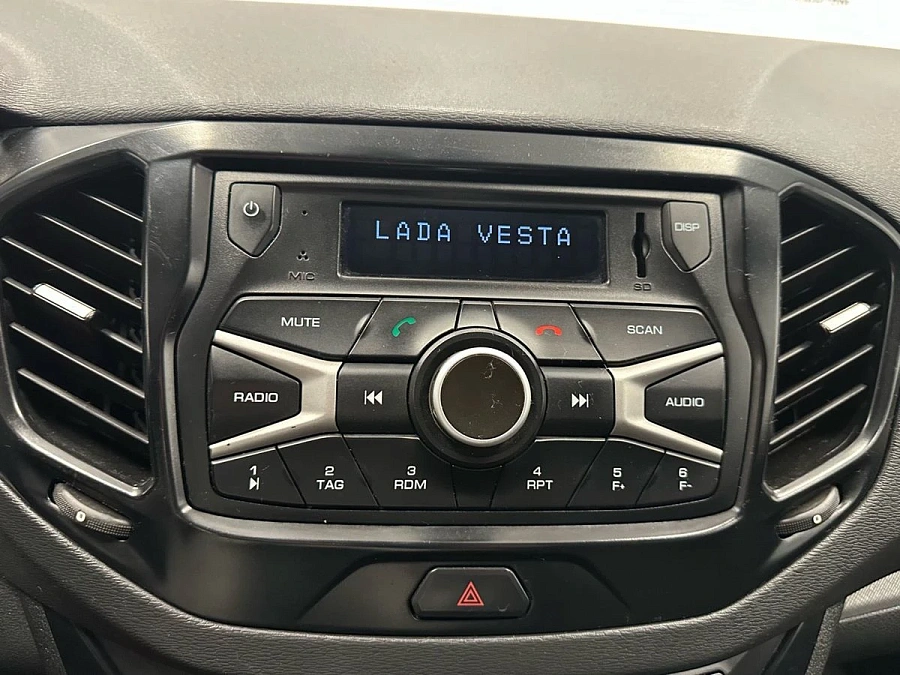 Lada (ВАЗ) Vesta, 2019г., передний привод, механика