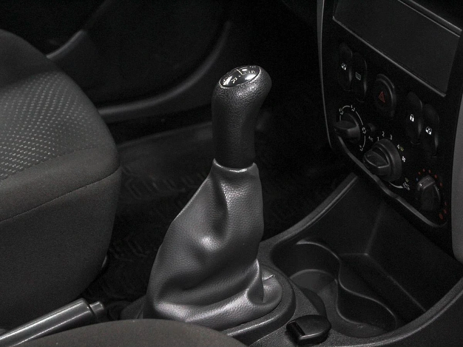 Nissan Almera, 2016г., передний привод, механика