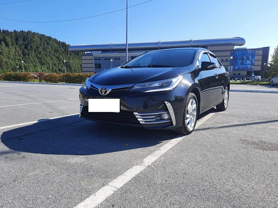 Toyota Corolla, 2017г., передний привод, вариатор