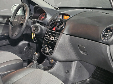 Opel Corsa, 2009г, передний привод, автомат