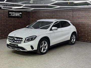 Mercedes-Benz , 2019г., полный привод, робот