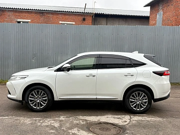 Toyota Harrier, 2020г, передний привод, вариатор