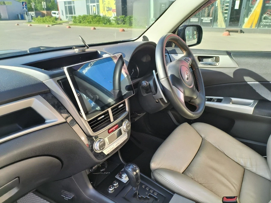 Subaru Exiga, 2010г., полный привод, автомат