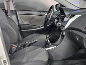 Hyundai Solaris, 2011г., передний привод, механика