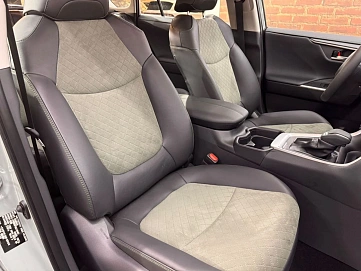 Toyota RAV4, 2025г, полный привод, вариатор