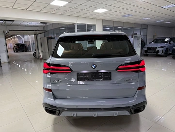 BMW X5, 2025г, полный привод, автомат