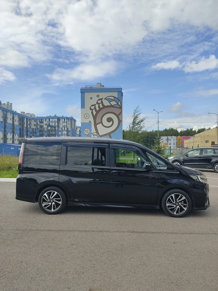 Honda Stepwgn, 2021г., передний привод, вариатор