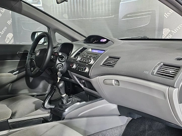 Honda Civic, 2008г, передний привод, механика