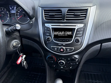 Hyundai Solaris, 2011г, передний привод, автомат