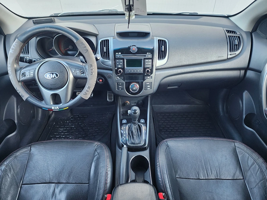 Kia Cerato, 2011г., передний привод, автомат