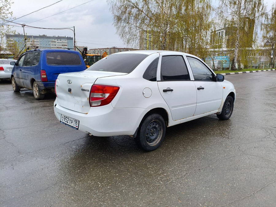 Lada (ВАЗ) Granta, 2015г., передний привод, механика