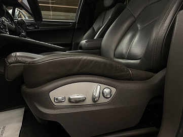 Porsche , 2019г., полный привод, робот
