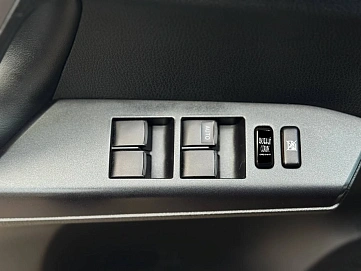 Toyota RAV4, 2017г, полный привод, вариатор